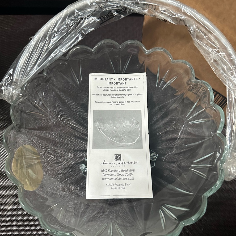 Home Interiors Gray Food Storage Container for Modern Kitchens